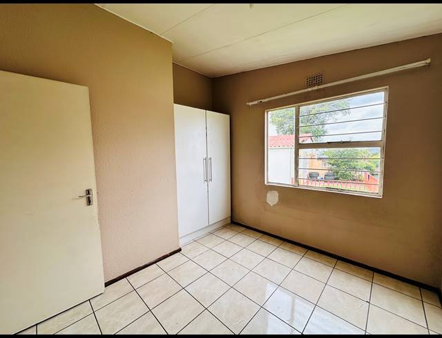 2 BEDROOM TOWNHOUSE FOR SALE IN RIDGEWAY